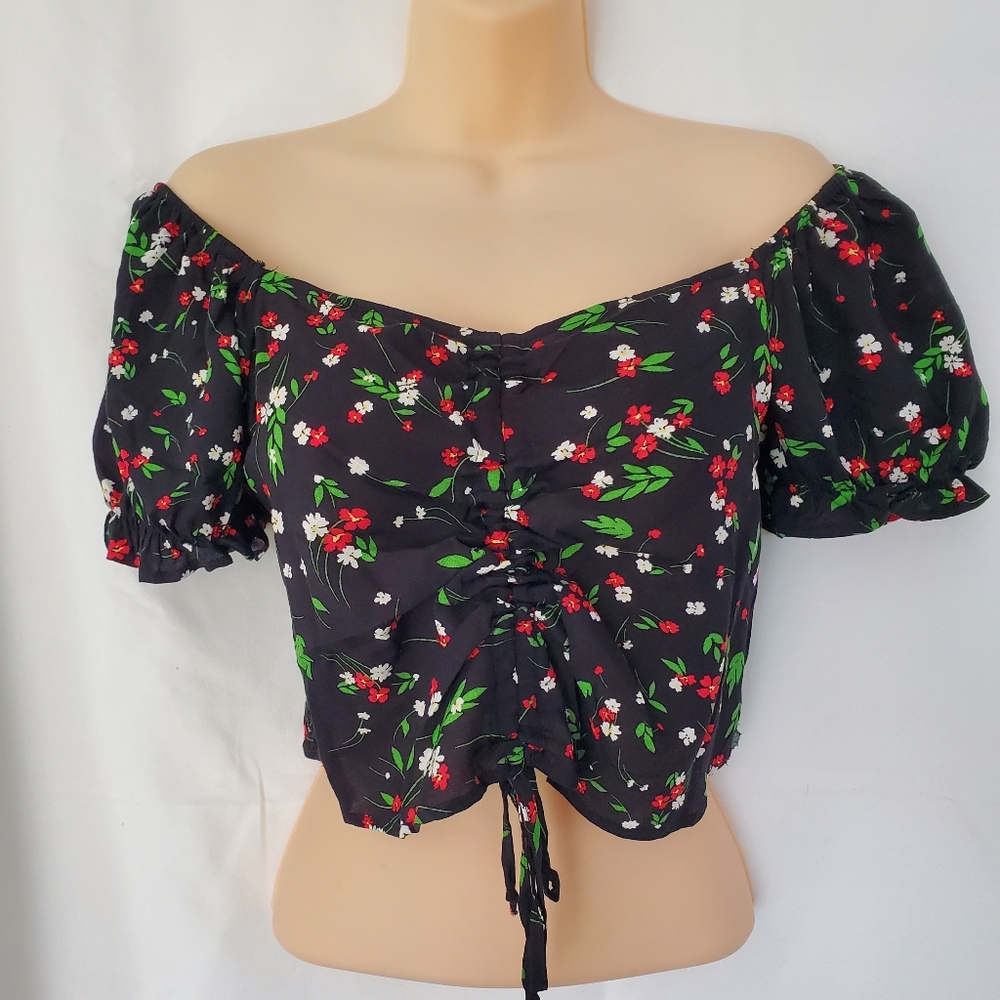 NWT Women Ambiance Black Floral Off Shoulder Smocked Back Bodice Crop Top Size L